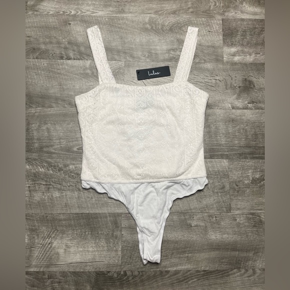 Lulu’s White Sleeveless Bodysuit - Picture 2 of 8